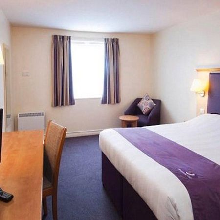 Premier Inn Kilmarnock Bagian luar foto